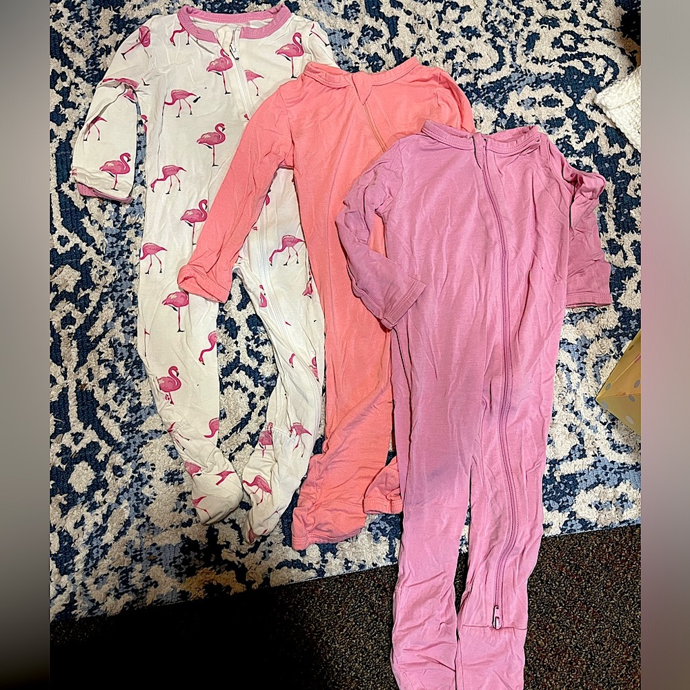 Kyte baby girl sleeper zipper onesies 6-12mo Bundle/lot
Bamboo soft